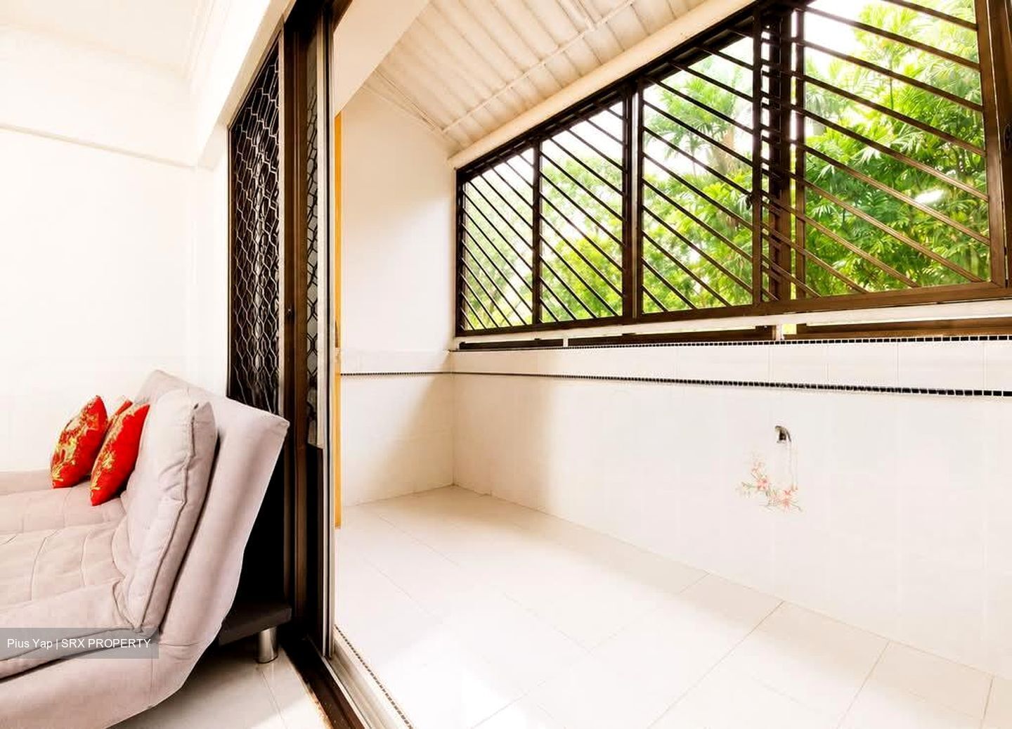 Blk 633 Hougang Avenue 8 (Hougang), HDB Executive #614631701